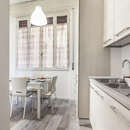 Apartment Lungarno Elegant With Panoramic Balcony *