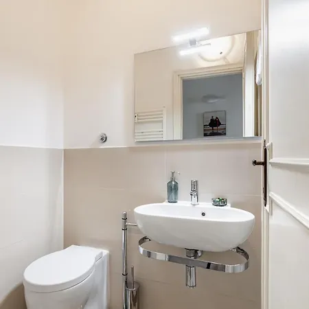 Lungarno Elegant With Panoramic Balcony * Pisa