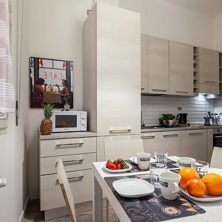 Lungarno Elegant With Panoramic Balcony * Pisa
