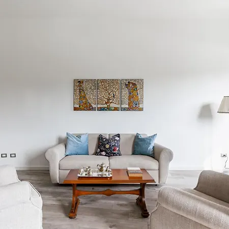 Lungarno Elegant With Panoramic Balcony Пиза